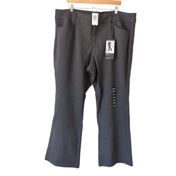 NWT Studio Torrid Pants Womens 26 Straight Gray Charcoal Stretch Ponte Trouser - Picture 1 of 7